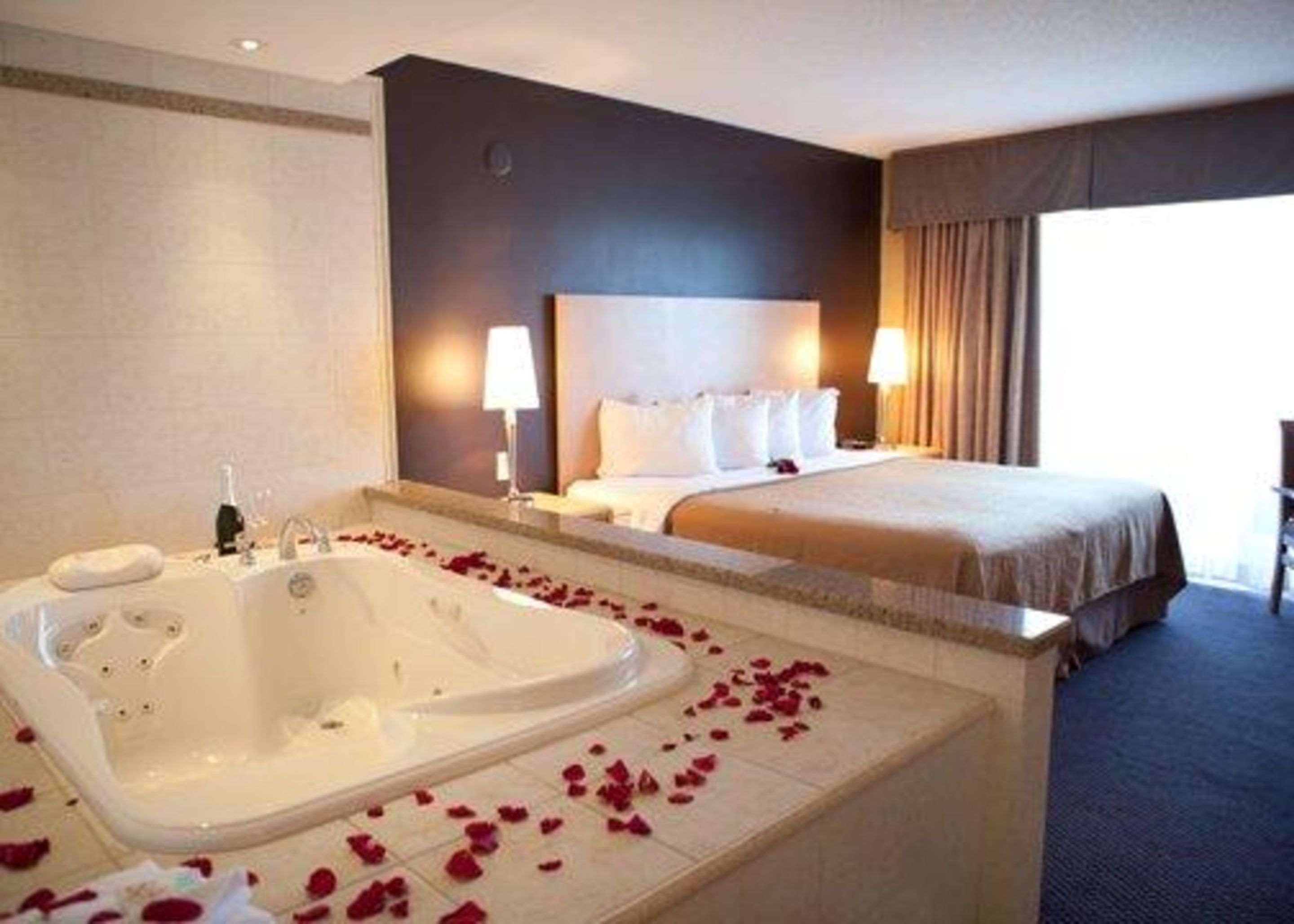 Quality Hotel Fallsview Cascade Ніагара-Фоллс Номер фото