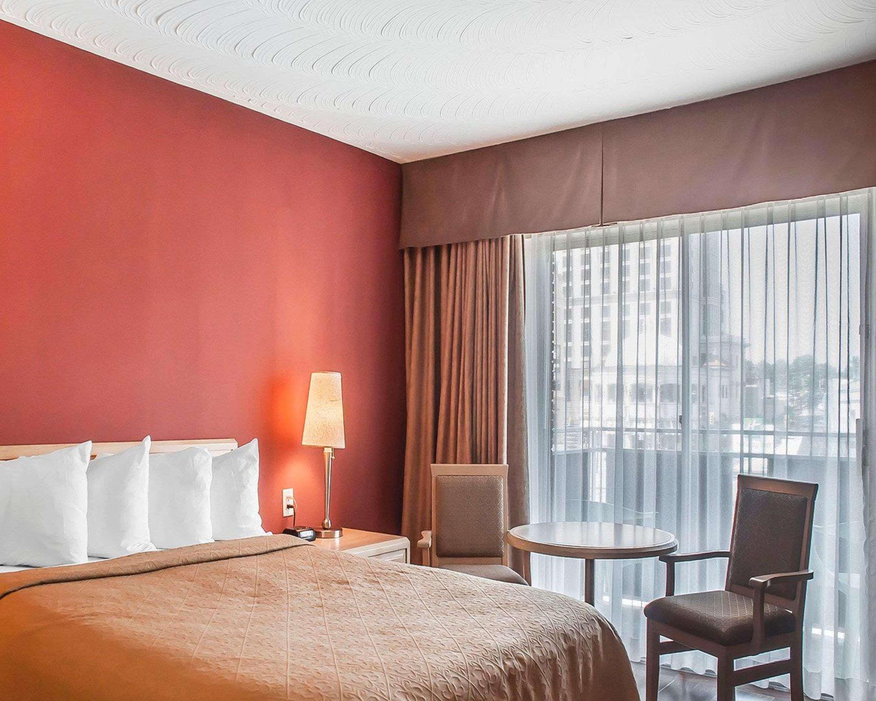 Quality Hotel Fallsview Cascade Ніагара-Фоллс Екстер'єр фото