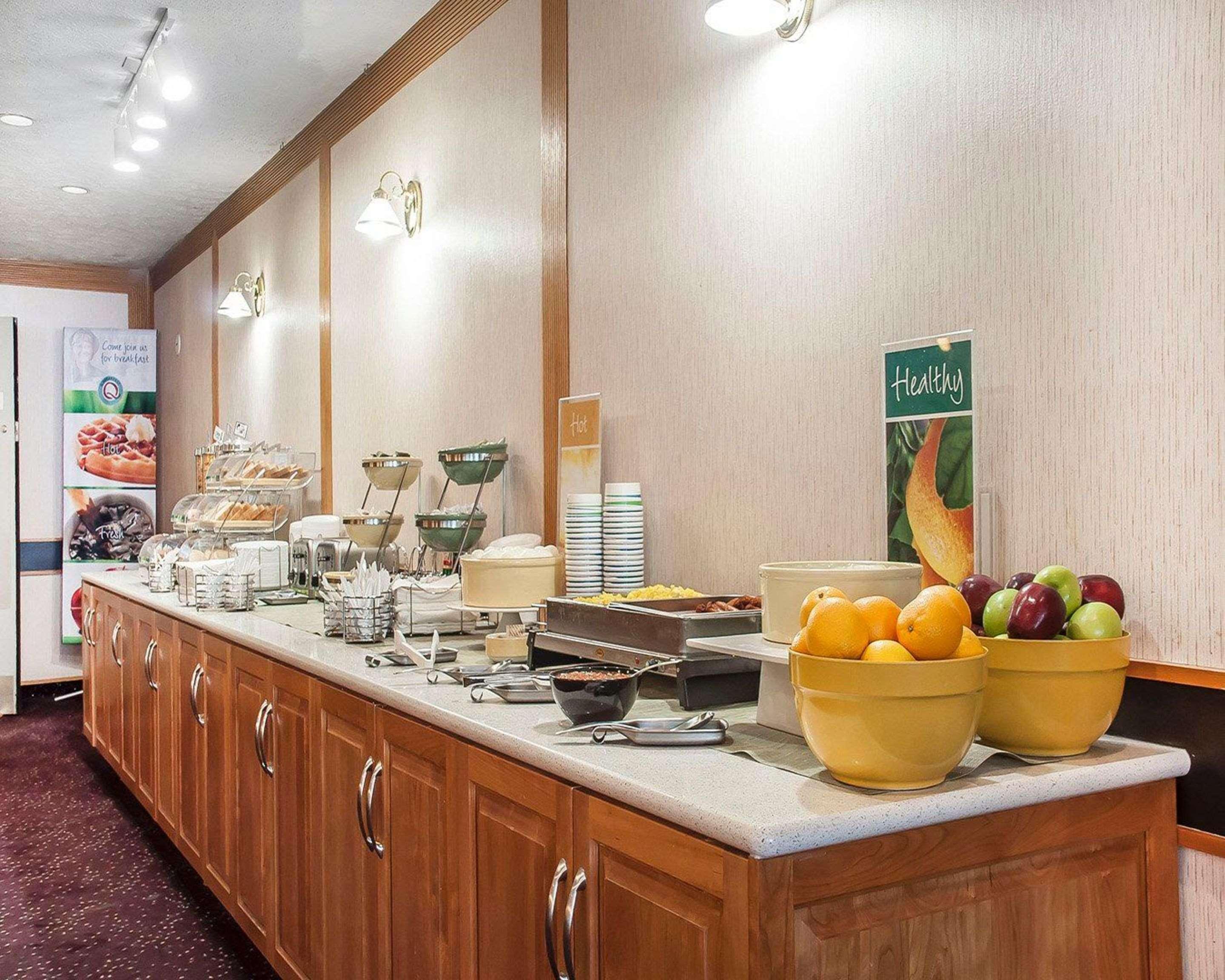 Quality Hotel Fallsview Cascade Ніагара-Фоллс Екстер'єр фото